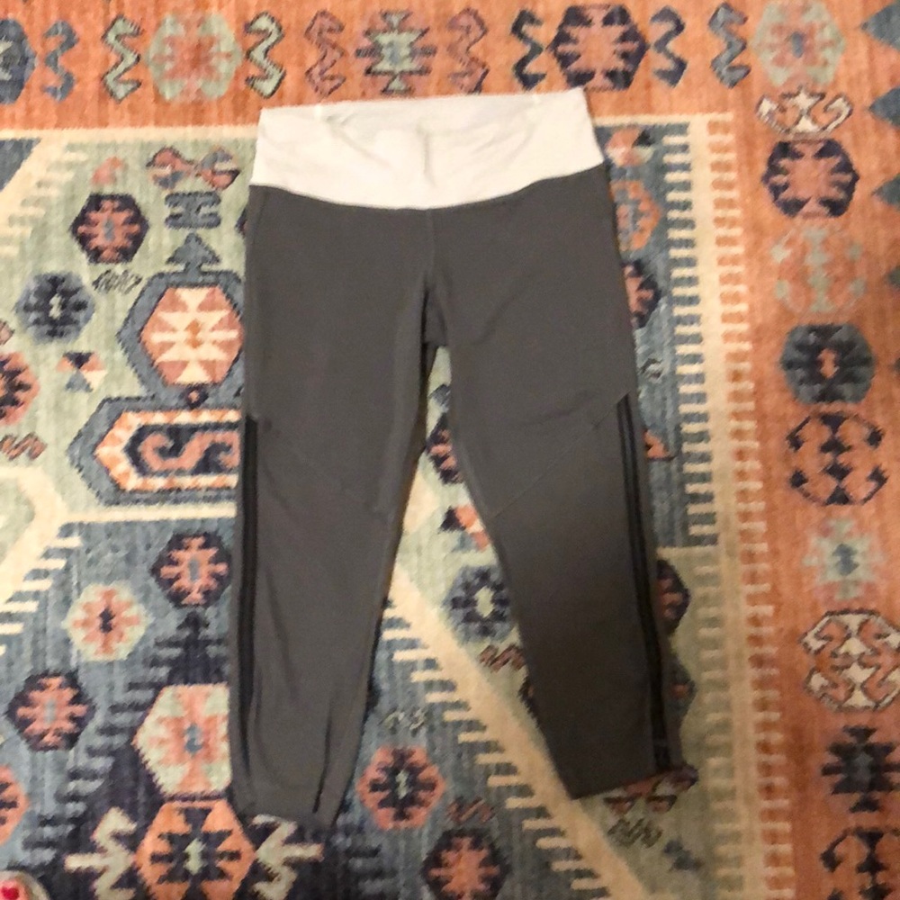 Grey lululemon Capri legging